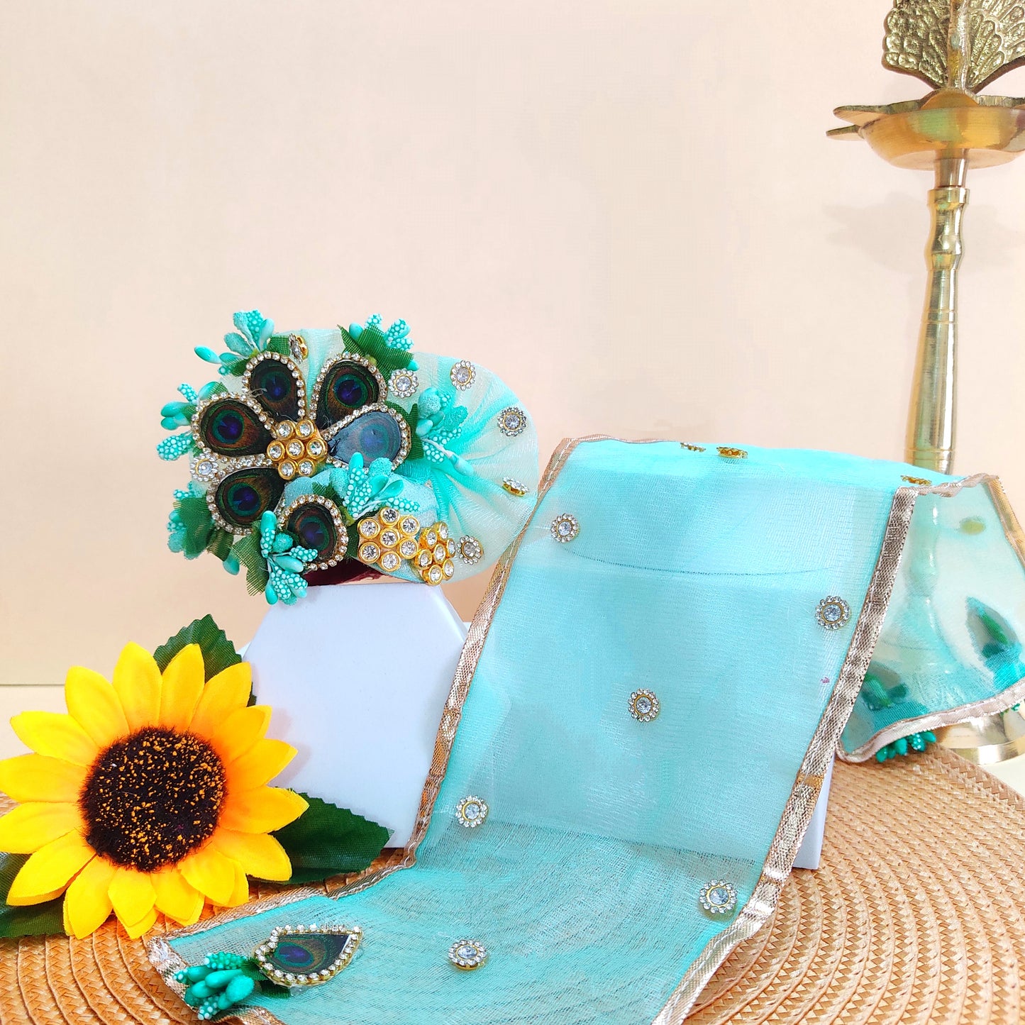 Elegant Sea Green Kanha Ji Dress – Dual Style Peacock Feather Patches & Peacock Kundan Patches with Mukut, Patakha Set, Bansuri & Full Shringar Set