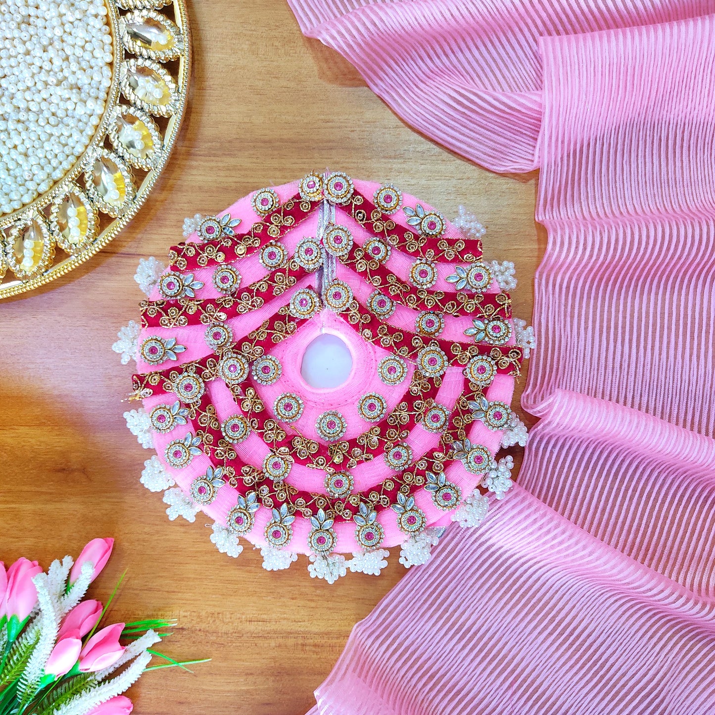 Pastel Pink Laddu Gopal Dress – Lace Detailing with Handcrafted Patches, Mukut & Full Shringar Set