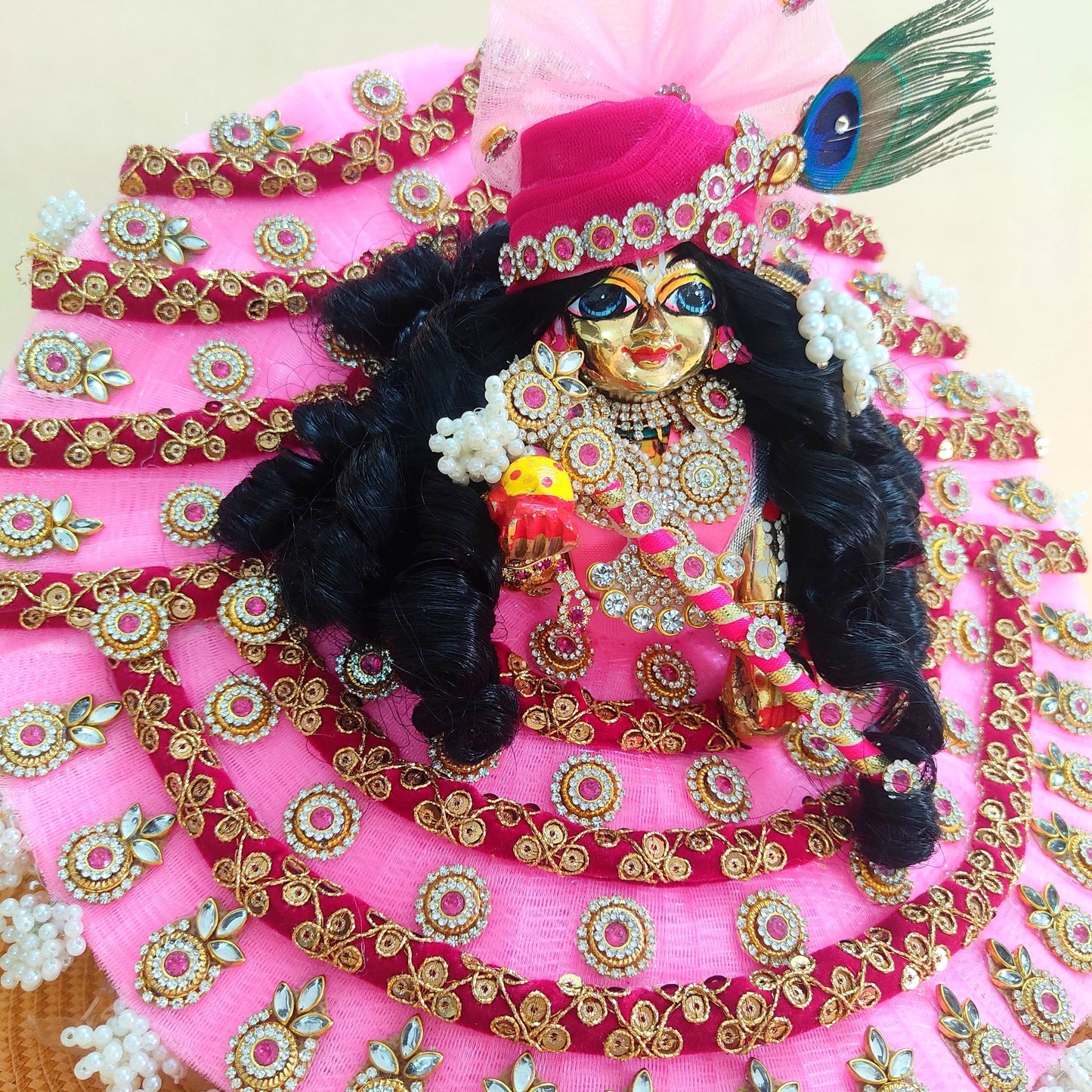 Pastel Pink Laddu Gopal Dress – Lace Detailing with Handcrafted Patches, Mukut & Full Shringar Set