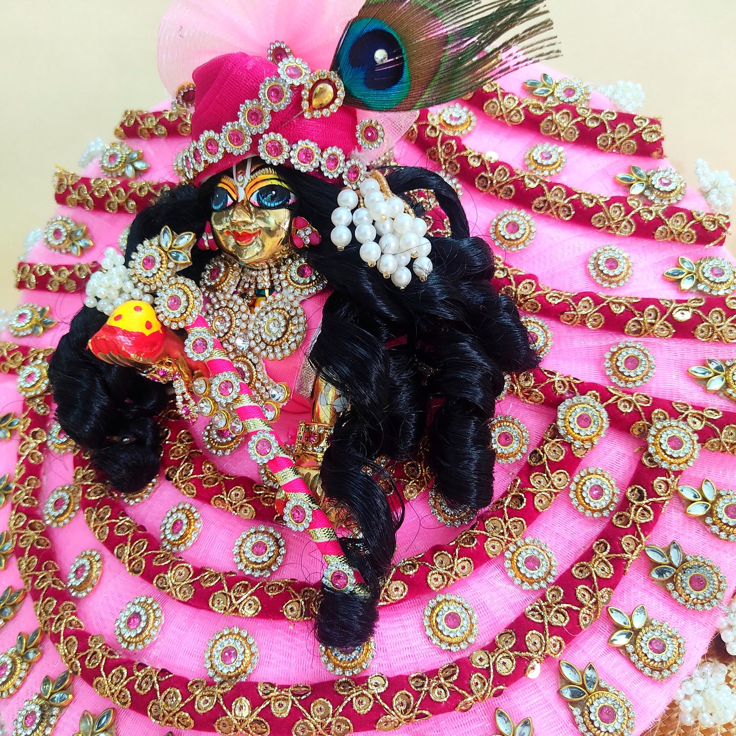Pastel Pink Laddu Gopal Dress – Lace Detailing with Handcrafted Patches, Mukut & Full Shringar Set
