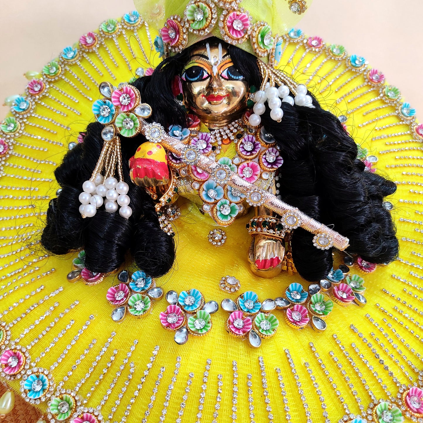 Elegant Lemon Yellow Gopal Ji Outfit – Multicolor Floral Work with Diamond Chain Detailing with Mukut, Patakha Set, Bansuri & Full Shringar Set