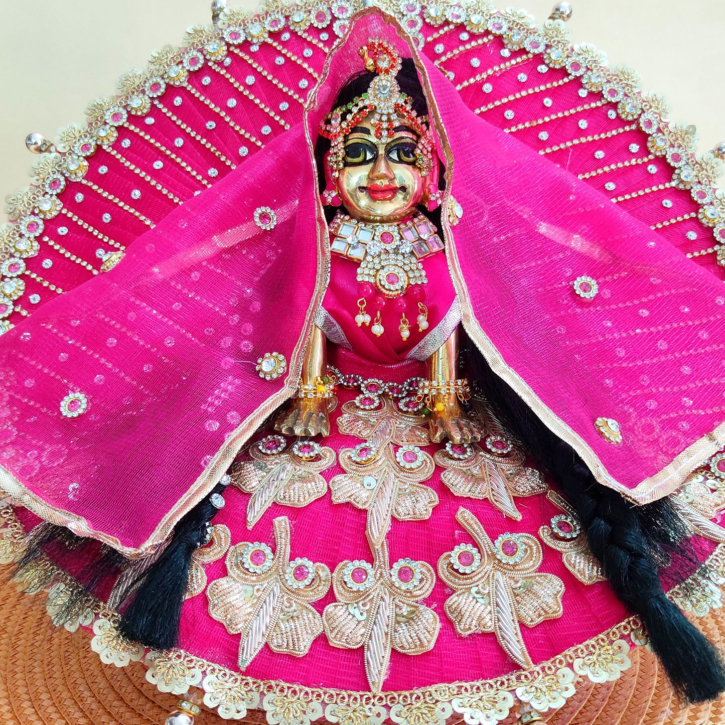 Royal Rani Pink Krishna Poshak – Beautiful Zari Patch and Bead Details with Matching Dupatta & Full Shringar Set