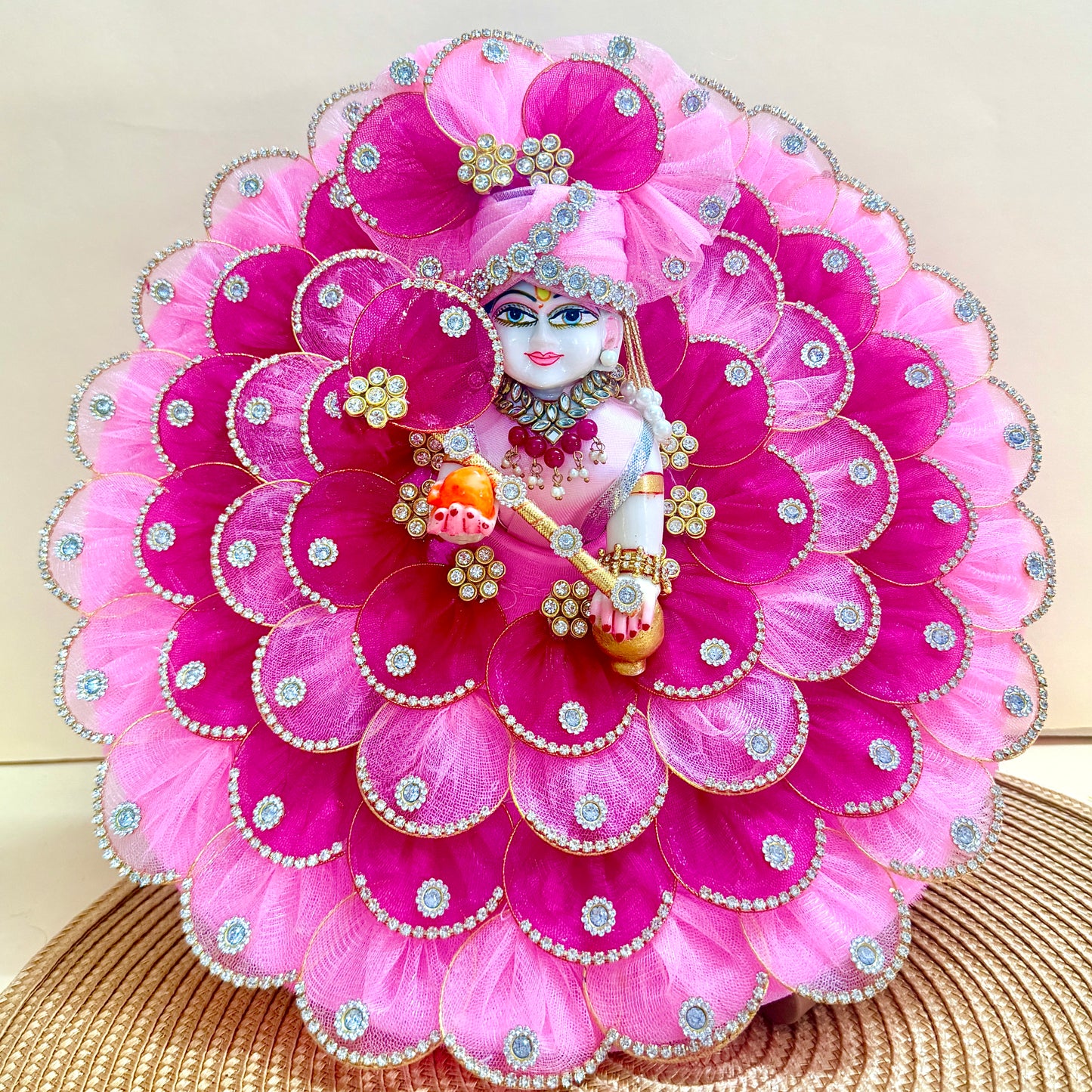 Two-in-One LED Light Laddu Gopal Dress with Mukut, Bansuri & Surprise Gift