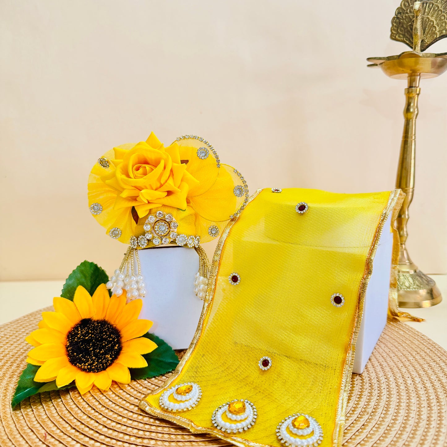 LED Light Rose Kanhaji Dress with Mukut, Bansuri and Surprise Gift